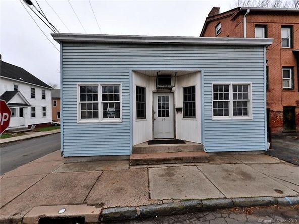 68 Spring St, Enfield, CT 06082